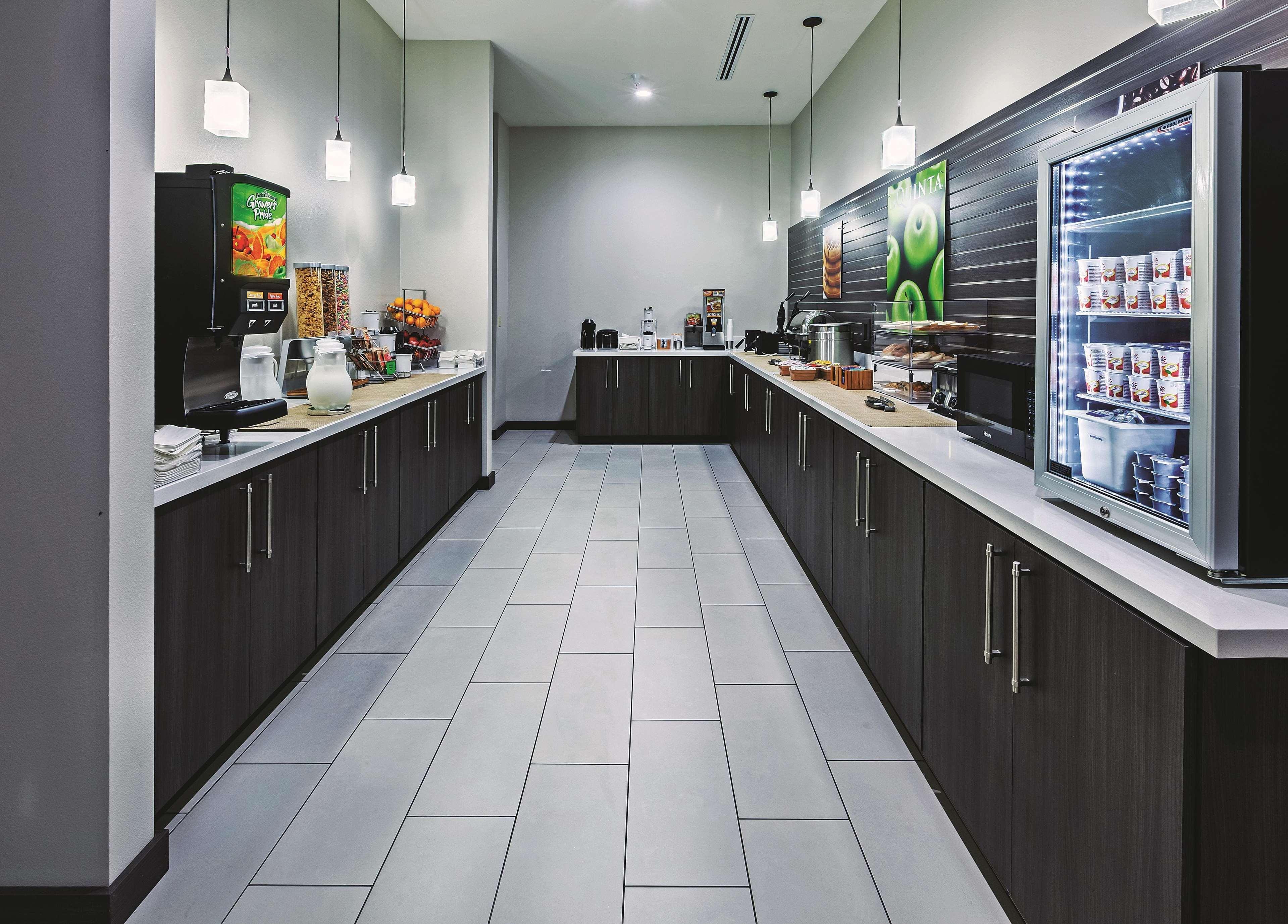 La Quinta By Wyndham Claremore Экстерьер фото